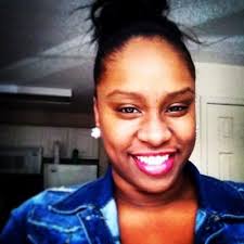 Erica Bond (@BondNKinderland)