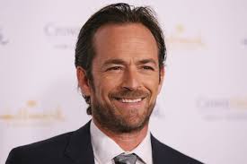 Luke Perry: la star di Beverly Hills, 90210 e Riverdale è morto a 52 anni