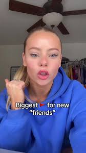 If you don't have one singular person you talk to from your upbringing, I'm  scared #redflags #frienship #redflagsinrelationships