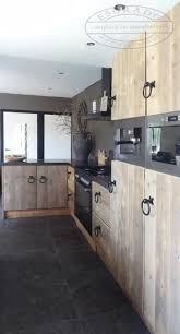 bekijk de foto van ineke de jong met als titel landelijke keuken van steigerhout en andere inspirerende plaatjes op welke kitchen design modern kitchen home