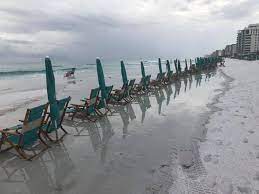 The Battle Over Beach Chairs Continues In Destin Fl As Locals Voice Frustration