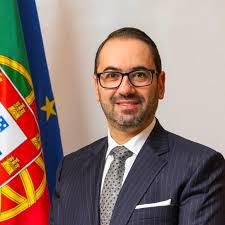 Anexo i (a que se referem os n.os 1, 5 e 6) (ver documento original) anexo ii (a que se refere o n.º 3) (ver documento original) 114066999 Open Day Na Secretaria Geral Da Presidencia Do Conselho De Ministros Caricaturas De Fernao De Magalhaes Portocartoon Em Exposicao E Global