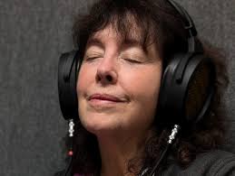 Warwick Acoustics When you see a long line snaking through the show, you  know that Warwick Acoustics is there. This year was no exception, though  the product was. Martin Roberts, the managing