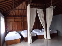 For those who wish to drive their own cars, kampoeng joglo ijen has a car park right on site for maximum convenience. Chambre Familiale Tres Bonne Literie Picture Of Kampoeng Joglo Ijen Banyuwangi Tripadvisor