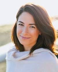 Nadia Last's Instagram, Twitter & Facebook