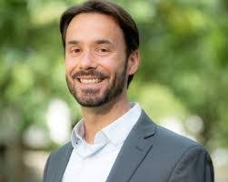 Gayle Rogers's Instagram, Twitter & Facebook