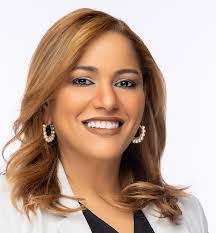 Natasha Burke's Instagram, Twitter & Facebook