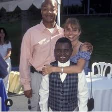 He portrayed willis jackson on the sitcom diff'rent strokes and had a recurring role as monk on the sitcom everybody hates chris. Todd Bridges On Twitter A Picture Of All 3 Of Us I Love This Pic My Castmates My Friends My Other Family Rip Dana P And Gary C