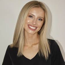 Shantel Lee's Instagram, Twitter & Facebook