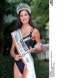 La ricordate a miss italia? Scettro Corona E Lacrime Le 10 Miss Italia Degli Anni 90 Corriere It