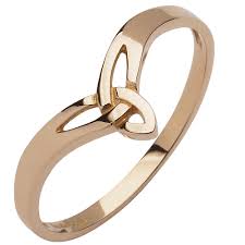 Made with smooth and sparkling surfaces in rose gold hues, it's every princess' dream with its wishbone shape and tiara look achieved by layering individual crystals onto the band of the ring as. Irish Ring 10k Rose Gold Ladies Wishbone Trinity Knot Ring At Irishshop Com Ijtj00121