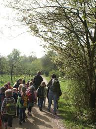 Finkens garten koln rodenkirchen offnungszeiten telefon adresse from cdn.11880.com finkens garten ist ein naturerlebnisgarten im kölner stadtteil rodenkirchen nahe dem forstbotanischen garten. Kinder In Finkens Garten Finkens Garten