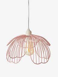 Découvrez les offres de la catégorie abat jour globe metal comme philips et westinghouse avec prixmoinscher Abat Jour En Metal Fleur Rose Tres Tendance Cette Jolie Suspension En Metal Filaire Apportera Une Touche Flower Lamp Shade Lampshade Designs Metal Lighting