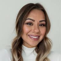 Farm Saelee's Instagram, Twitter & Facebook