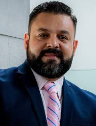 Israel Clemente González...Metido de lleno en rescate de...