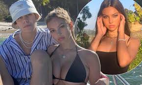 The kid laroi — addison rae 02:43. The Kid Laroi 17 Reveals How He Met His Tiktok Star Girlfriend Katarina Deme 16 Daily Mail Online