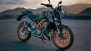 , vendo i seguenti pezzi : The Little Wonder Ktm 390 Duke Long Term Staff Review