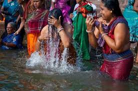 See more ideas about women bathing, wet dress, indian beauty saree. 8 Photo Ideas Mallu Aunties Photo Women Bathing