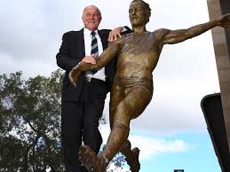 Tayla harris is an australian rules football player and boxer. Afl 2019 Tayla Harris Statue Controversy Malcolm Blight Weighs In