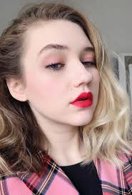 Start at the apples of your cheeks and then blend up and out. Here S Why Glossier Cloud Paint Is Totally Worth Your Money