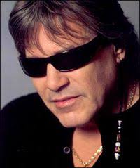 Jose Feliciano Jose Montserrate Feliciano Garcia 1945 Puerto Rican Singer Virtuoso Guitari Jose Feliciano Puerto Rican Singers Puerto Rican Celebrities
