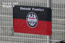 Aug 09, 2021 · schon mit einigem vorlauf deutete sich das gewitter an. Foto Fahne Von Eintracht Frankfurt Am Leeren Gasteblock Bei Union Berlin Bilder Von Eintracht Frankfurt Turus Net Magazin