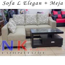 Bahan kursi sofa tamu kami dari kayu jati pilihan atau yang dikenal dengan jati perhutani ( tpk) dan dikerjakan oleh pengrajin kursi jepara yang sudah professional. Harga Meja Kursi Tamu Check Harga Barang Terkini
