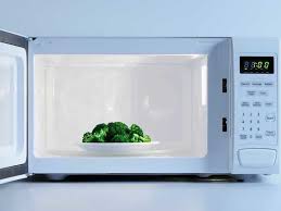 Do not pour hot food especially liquid in a plastic container. Can You Microwave Styrofoam And Should You