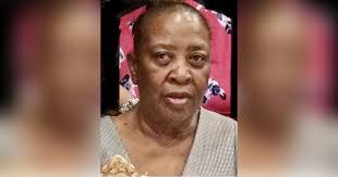 Lee Applewhite's Instagram, Twitter & Facebook