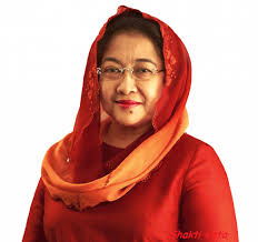 Megawati sendiri dibesarkan dalam suasana keistanaan karena saat itu soekarno sedang menjabat sebagai presiden. Kutipan Megawati Soekarno Putri Shakti Kata