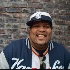 Dexter Vernon's Instagram, Twitter & Facebook