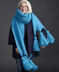 In addition to the obvious cozy benefit of a bulkier scarf, they work up so much more quickly than an average scarf using worsted or fine weight yarn! 12 Knit Super Scarf Patterns Free Allfreeknitting Com