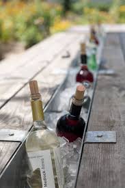 Koelvak In De Tuintafel Voor Wijn Bier En Andere Drankjes Patio Table With Built In Beer Wine Coole Diy Outdoor Kitchen Outdoor Kitchen Bars Outdoor Kitchen