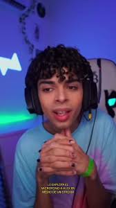 No Se Le Escucha Bien A Alex