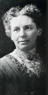 Amelia Hatfield's Instagram, Twitter & Facebook