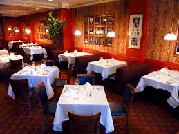 Lawmakers still frequent the senate dining room, but more out of convenience or to take constituents, interns or guests. Dine Like A Senator 6 D C Power Lunch Restaurants