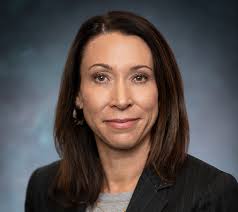 Kari Holden's Instagram, Twitter & Facebook