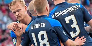 Du suchst die besten dänemark gegen finnland quoten? Finnland Feiert Ein Schmeichelhaftes 1 0 Gegen Danemark Euro 2021 Derstandard De Sport