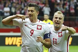 Robert lewandowski is committed to success, but needs help to make it work with poland. Lewandowski Sesali Penampilan Buruk Polandia Republika Online