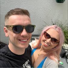 Recommendations for a good guitar shop nearby, to buy an acoustic. With a  good choice of guitars, and helpful staff and where you can try before you  buy. Can travel by car.