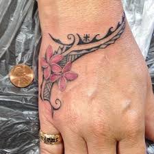 Tribal Hawaiian Tattoos Designs Hawaiiantattoos Polynesiantattoos Tribal Hand Tattoos Tribal Wrist Tattoos Tribal Tattoos For Women