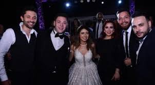 أقيمت منذ قليل مراسم العزاء على الفنان الراحل إبراهيم فرح، وذلك بدار مناسبات طلعت القواس خلف قصر عابدين، بوسط البلد، وحرص على حضور مراسم العزاء عدد. Ø¨Ø§Ù„Ø¹Ø±Ø¨ÙŠ Behind Ø¨Ø¹Ø¯ Ø¸Ù‡ÙˆØ±Ù‡Ù…Ø§ Ù…Ø¹Ø§ Ù…Ø±Ø© Ø§Ø®Ø±ÙŠ ÙÙŠ ÙØ±Ø­ Ù…Ø­Ù…Ø¯ Ø¹Ù„ÙŠ Facebook