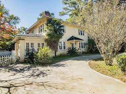 Deal Of The Day Circa 1935 In South Carolina Has A Pool 174 900 The Old House Life Florida Room In Ground Pools Old Houses