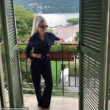 Her birthday, what she did before fame, her family life, fun trivia facts, popularity rankings, and more. Shaynna Blaze Hints She S Ready To Move On After Splitting From Husband Steve Vaughan Daily Mail Online