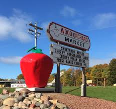Wood Orchard Market Egg Harbor Door County Sweetango Apple Horseradish Sauce Cherry Pie