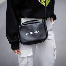 We did not find results for: 17 Luxury Handbags That Look Exactly The Same But Prove You Know How To Read Fashionista