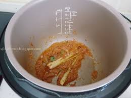 Apa yang best masak guna periuk memasak menggunakan pressure cooker lebih menjimatkan masa berbanding memasak jika anda memasak jenis menu atau resepi stim. Titian Perjalanan Philips Pressure Cooker Kari Ayam