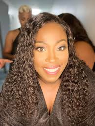 Wake Up and LIVE! Do the thing that makes you glad you're ALIVE! 🗣️ The  Favor of God is flowing through me AND attracting only what God has for me!  I'm living