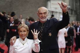Harrison ford, sean connery, denholm elliott. Kleindochter Sean Connery Deelt Emotioneel Eerbetoon Surreeel Afscheid Van M N Beste Vriend Sean Connery 90 Overleden Hln Be