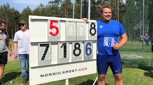 Daniel ståhl är inte bara världsetta i diskuskastning, han är också halvfinne. Svenskt Rekord Av Stahl Lattnad Radiosporten Sveriges Radio